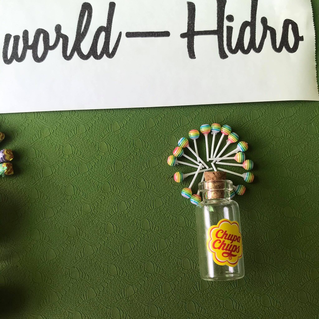 Mô hình hũ kẹo mút chupa chups mini tí hon tỉ lệ 1/12 trang trí nhà búp bê. Sản phẩm là đồ chơi tí hon ko phải kẹo thật.