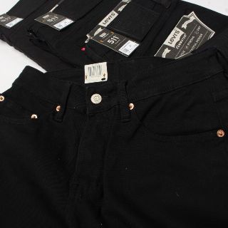 Quần Jean rách gối levis