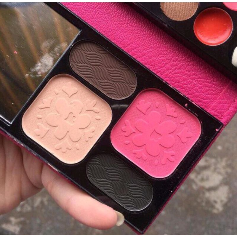 Phấn mắt dạng ví siêu tiện lợi | BigBuy360 - bigbuy360.vn