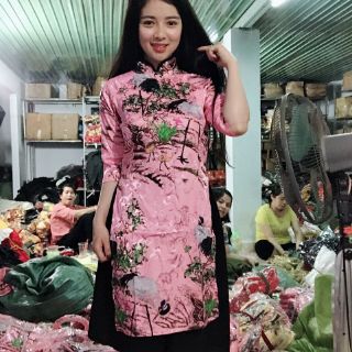 cách tân gấm kem mấn đội đầu
