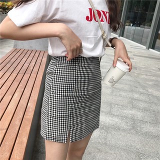 Chân váy kẻ caro
