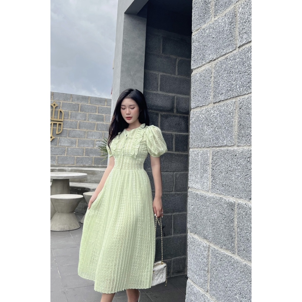 Đầm xoè dập ly bèo thân Mình còn trẻ, cái gì rẻ và đẹp thì thì ưu tiên 💯💯 Rẻ nhưng form và chất thì cứ gọi là đỉnh ạ 💋💋