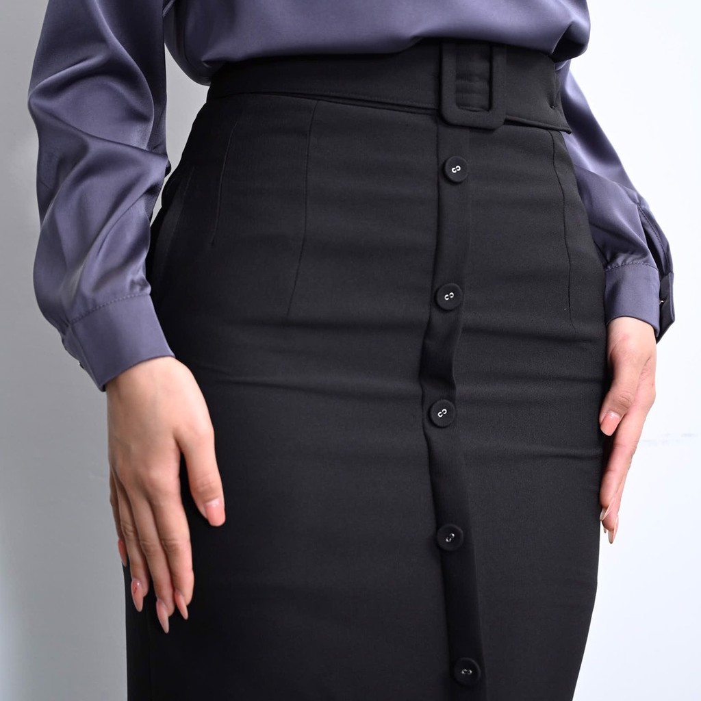 Chân váy Midi button MAIIMER có đai | BigBuy360 - bigbuy360.vn