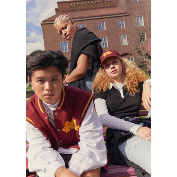 Áo H&M x Sex Education Varsity Gilet Moordale