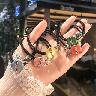 Cột tóc siêu dễ thương