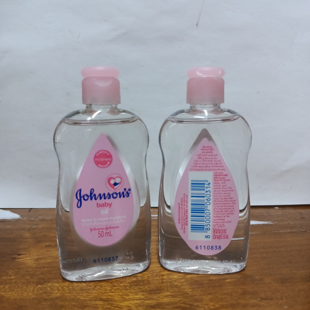 Dầu massage dưỡng ẩm em bé Johnsons Baby Oil 50ml