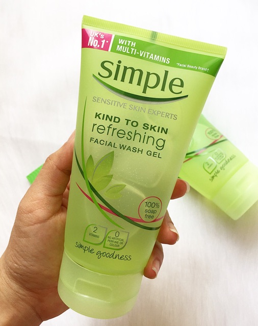 Sữa rửa mặt Simple Kind To Skin Refreshing Facial Wash Gel | BigBuy360 - bigbuy360.vn
