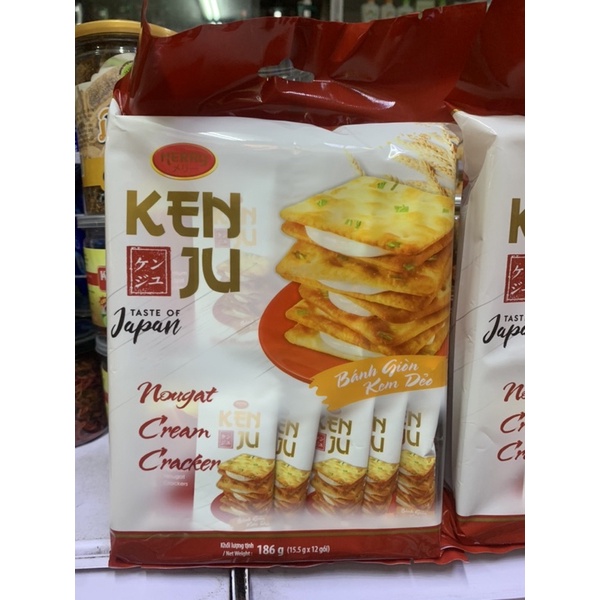 Bánh Quy Kenju hành kẹp kem Richy mềm dẻo gói 186g/ hộp 300g