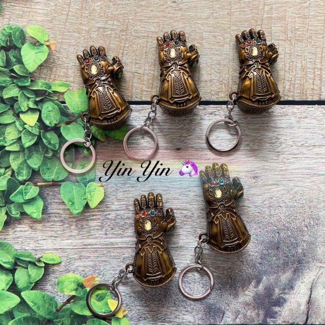 Móc khóa bàn tay đá vô cực Thanos