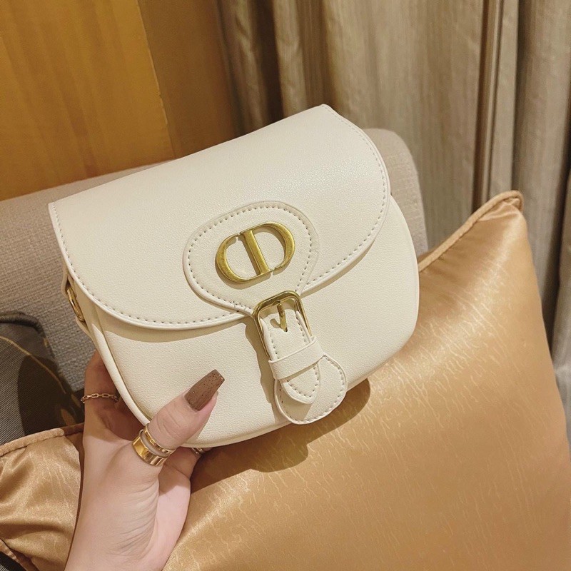 TÚI ĐEO CHÉO CHỮ CD DA LÌ DÁNG BẦU