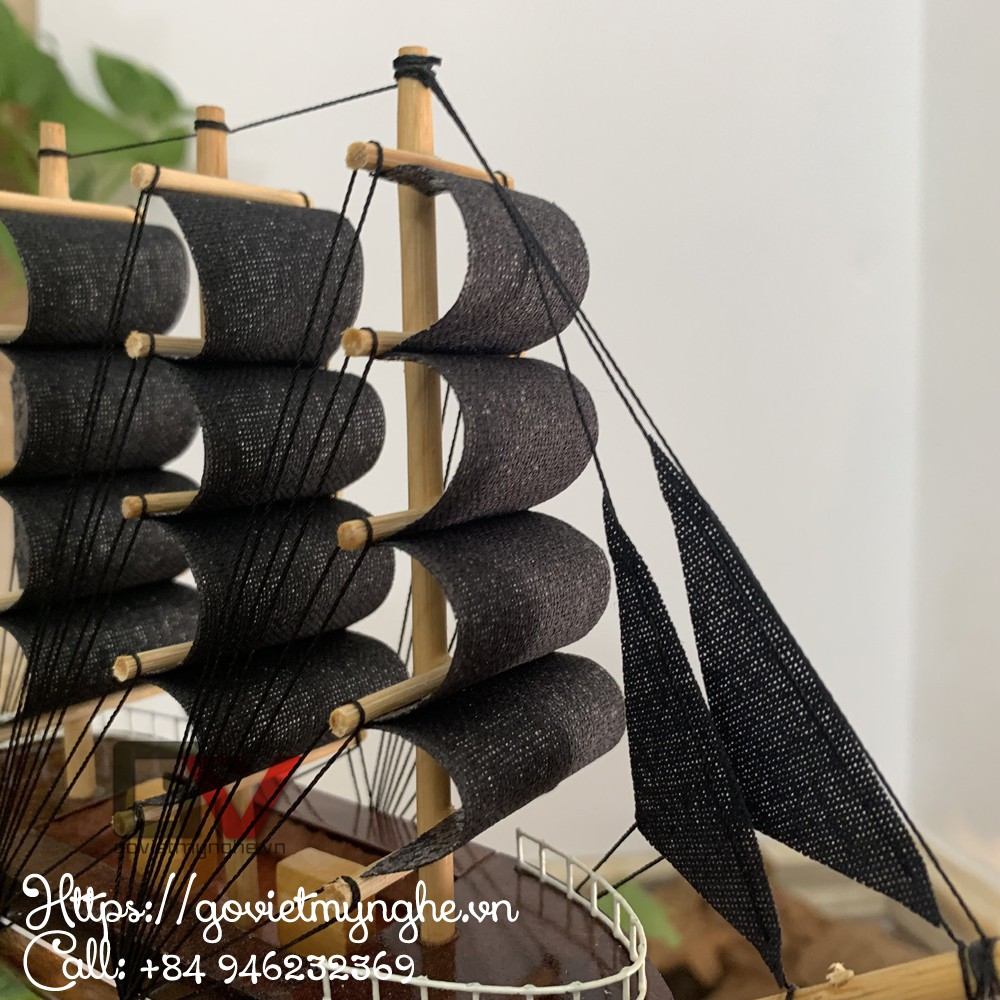 Tàu thuyền gỗ mô hình trang trí bàn làm việc kệ sách phòng làm việc - Dài 20cm - buồm đen