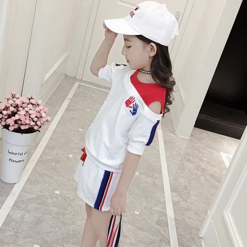 Set áo trễ vai + quần short dễ thương cho bé gái