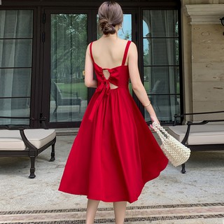 Đầm midi sát nách thiết kế hở lưng quyến rũ