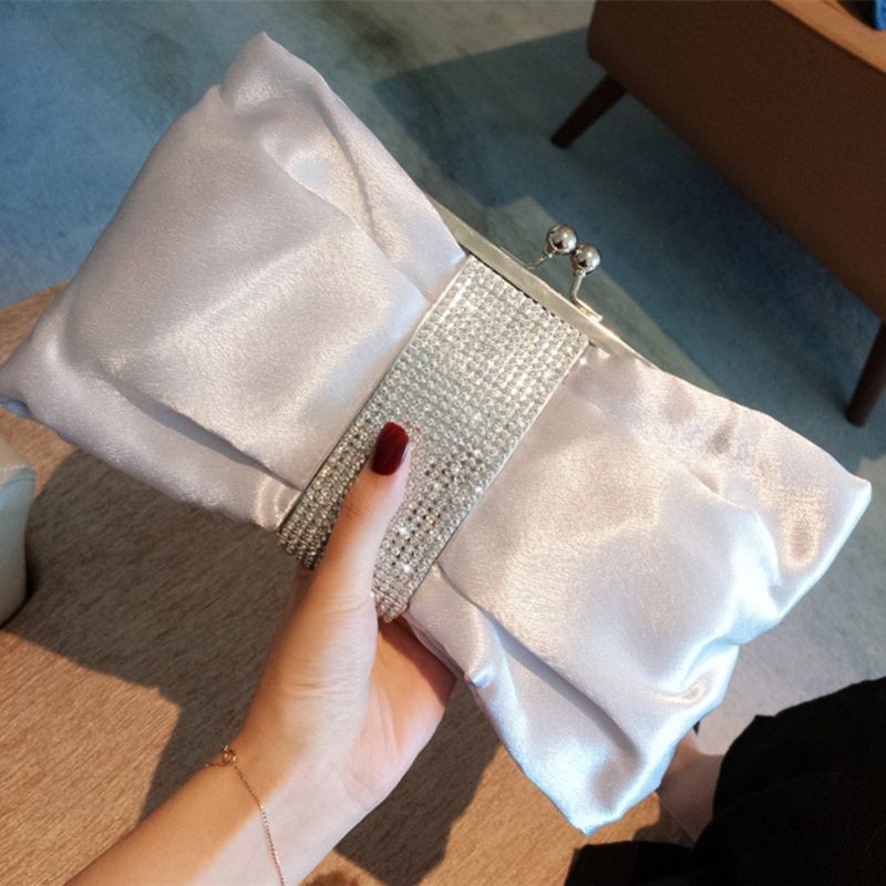 SẴN CLUTCH CẦM TAY/VÍ CẦM TAY KHOÁ NƠ ĐÍNH ĐÁ VÍ DỰ TIỆC NƠ CÁNH BƯỚM SANG CHẢNH