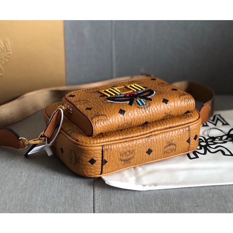 Túi đeo chéo nam MCM Visetos Klassik da thật cao cấp logo thêu
