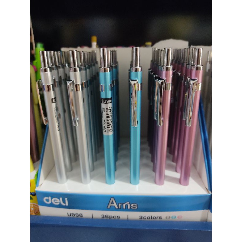 Bút chì bấm thân sắt Deli 0.7