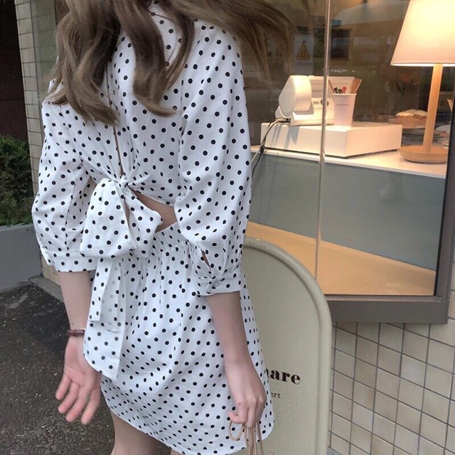 Đầm bi tay dài nơ lưng