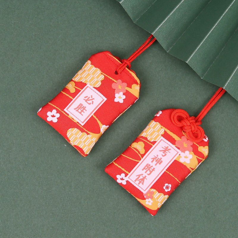 Túi Phước May Mắn Omamori Bọc Vỏ Silicon treo trang trí tình duyên tài lộc học tập bình an