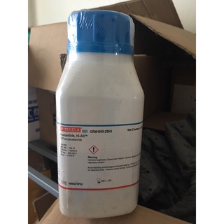 Hóa chất Acetanilide CAS 103-84-4  chai 250g