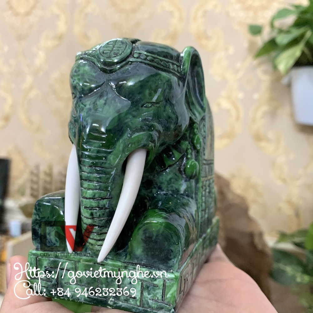 Tượng voi đá phong thủy trang trí nhà cửa dáng voi quỳ phục để bảo vệ Gia chủ - Dài 12cm - Xanh Lục Bích