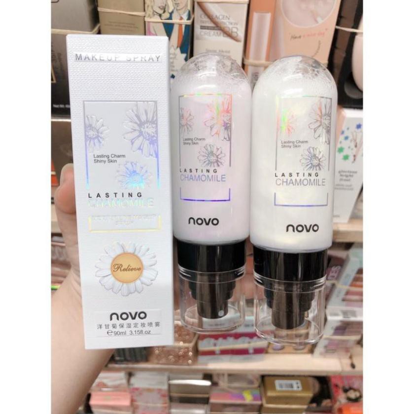 Xịt khoáng khoá trang điểm nhũ Novo