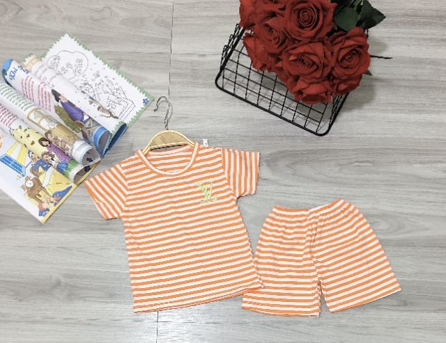 Sét 2 bộ kẻ ngang cho bé