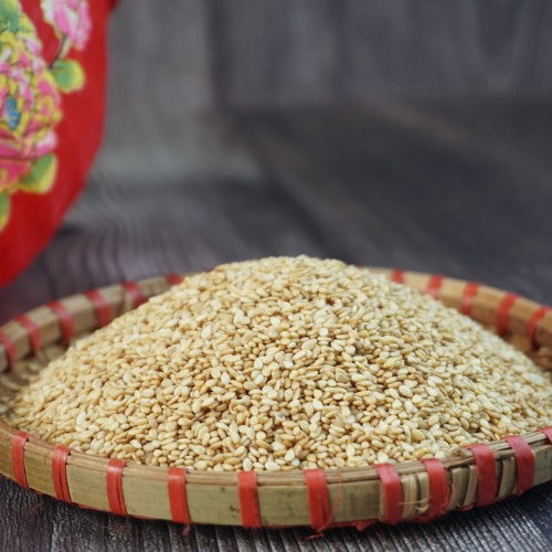 Vừng vàng rang sẳn,100garm, nhân làm bánh Trung Thu thập cẩm, thơm ngon, chất lượng tốt, dinh dưỡng cao, một loại gia vị