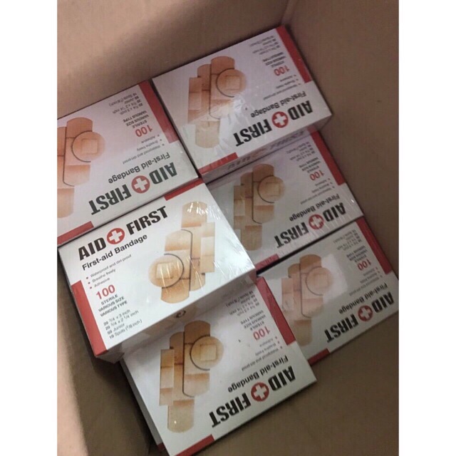 Hộp ơ gâu 100 miếng dán vết thương đủ kích thước