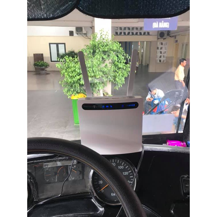 Modem wifi 4G/LTE tốc độ cao Huawei B593, 32 user, 4 cổng LAN, đã bao gồm 2 ăngten (dùng cho xe khách, tàu du lịch...) | BigBuy360 - bigbuy360.vn