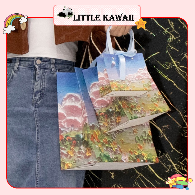 Túi giấy đựng quà ngang tranh hoa nghệ thuật