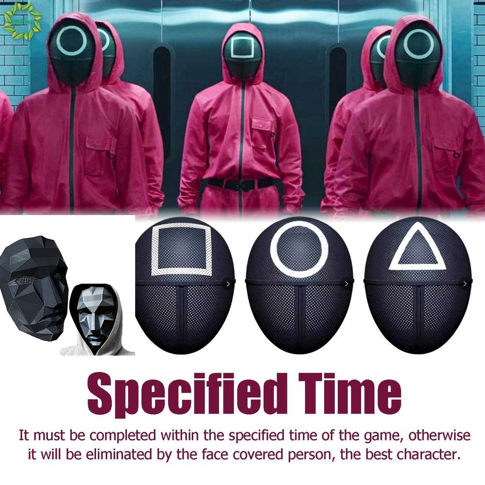 Mặt nạ nhựa màu đen dùng để hóa trang trong các bữa tiệc