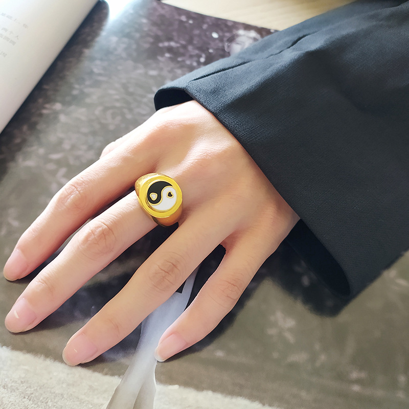 INS Glazed Tai Chi Yin and Yang Rings/Cute Enamel Heart Ring/Fashion Golden Metal Men and Women Couple Jewelry