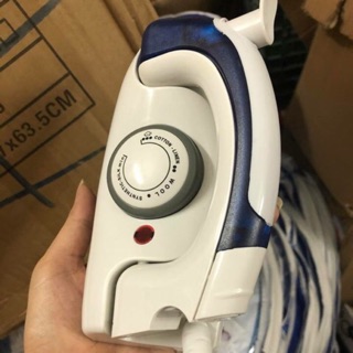Bàn ủi mini hơi nước gọn nhẹ
