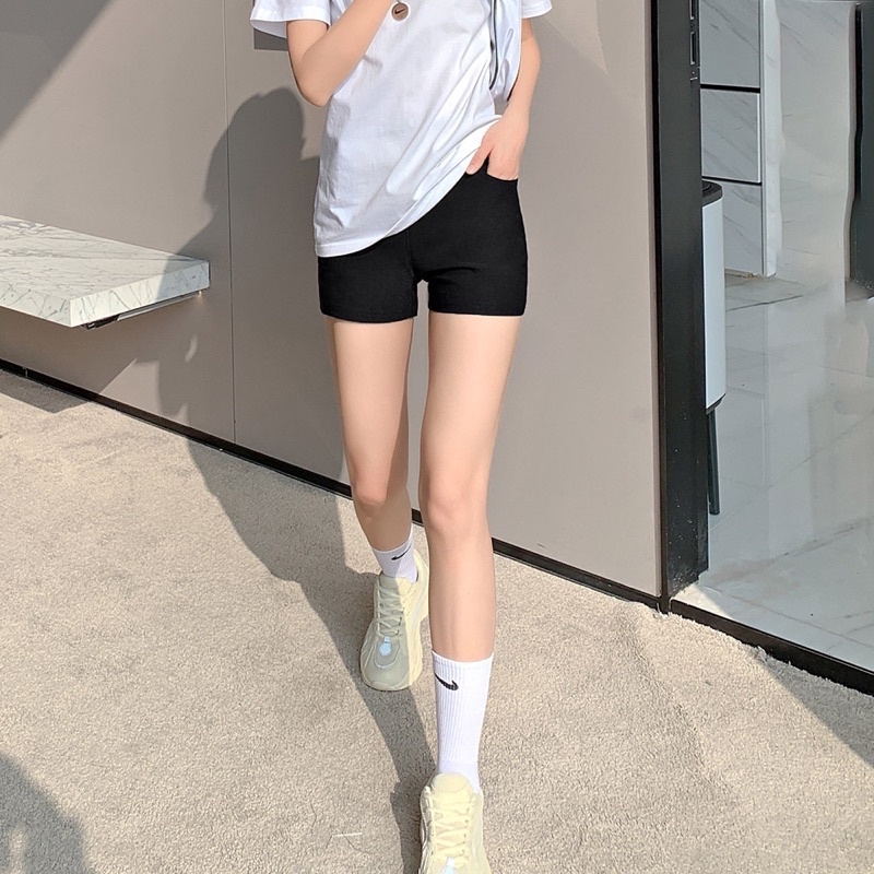 Quần Black Funoff Short Biker Short Dáng Ngắn Nữ Nâng Mông Mùa Hè Năng Động Combo quà tặng kẹo