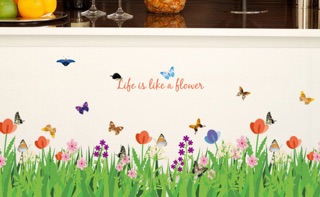 Decal chân tường hoa cỏ và bướm