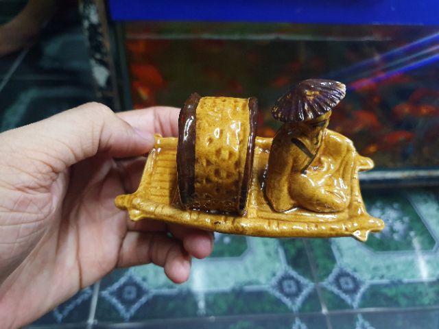 THUYỀN TRANG TRÍ HỒ CÁ NON BỘ 10x4x6cm