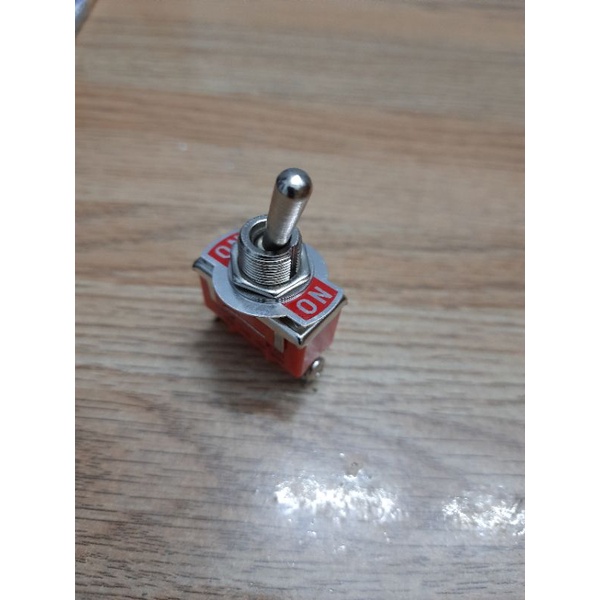 Công tắc gạt 2 chân, 3 chân, 4 chân, 6 chân