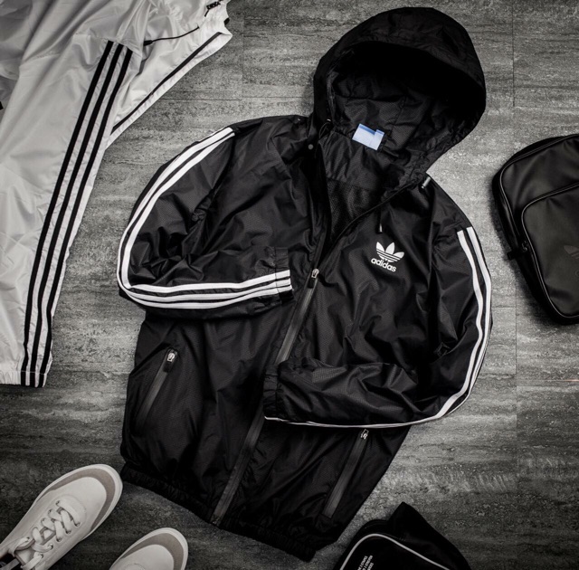 Áo gió 2 lớp lót lưới , sập giá sốc óc 😍😍😍