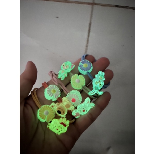 Set 5 dây cột tóc dạ quang phát sáng khi trời tối