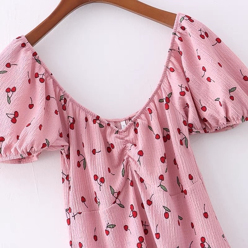 Váy xoè nhẹ dư sịn Onl* hoạ tiết cherry Tqxk