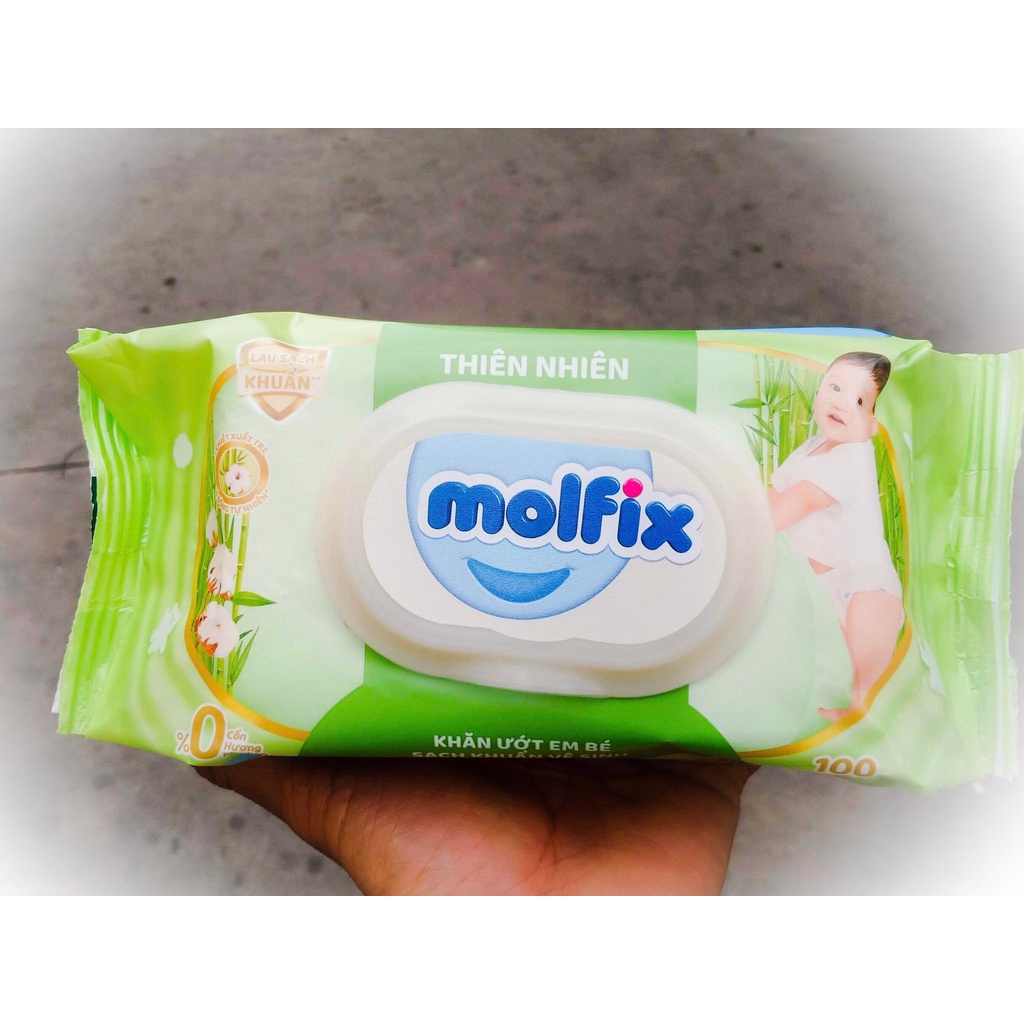 Combo 2 gói khăn ướt Molfix 100 miếng chiết xuất từ tre và bông tự nhiên