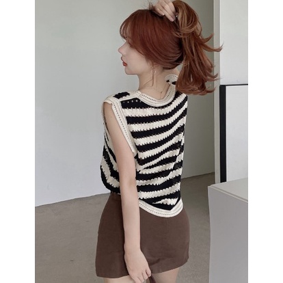 Áo Len Croptop Mongtoghi Dệt Kim Dáng Rộng A8404 Áo Dài Tay Họa Tiết Kẻ Sọc Ngang Thời Trang Mới Nhất Cho Nữ