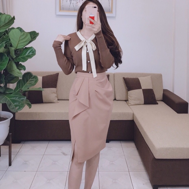 Áo len cổ nơ