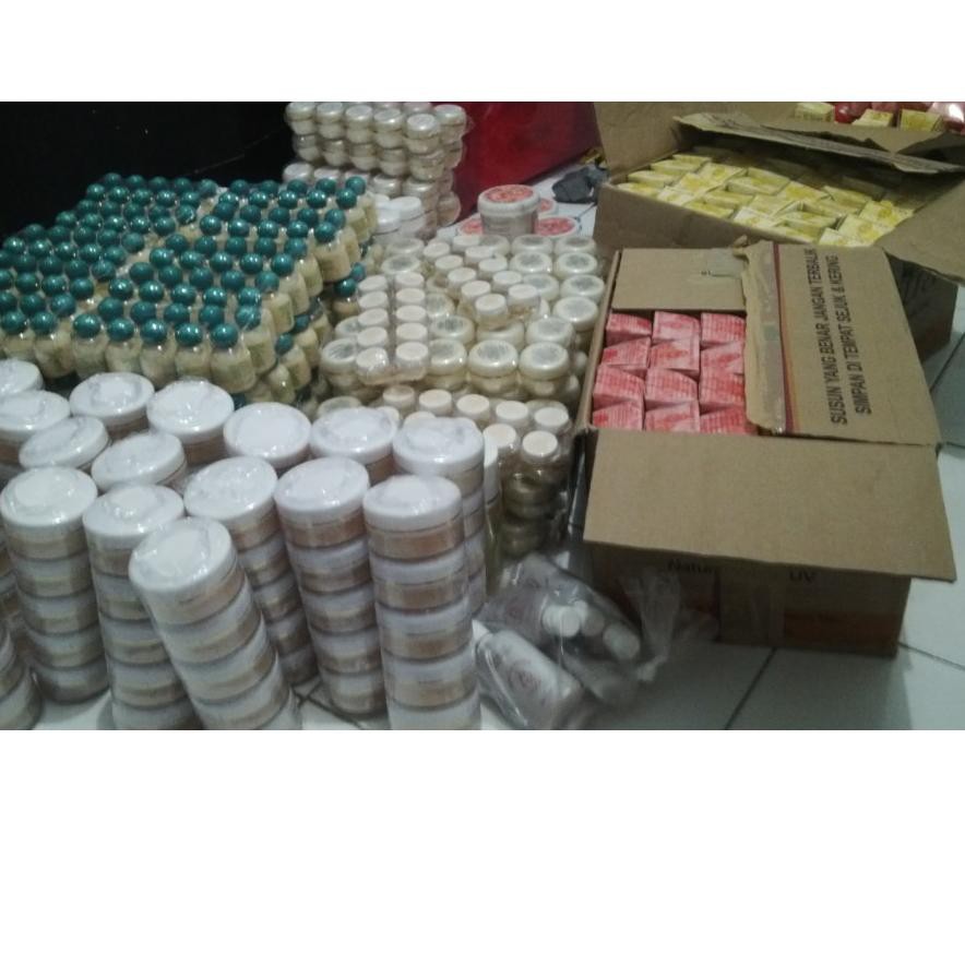 (hàng Mới Về) Kem Nền Ayu Laurence Phiên Bản Giới Hạn | BigBuy360 - bigbuy360.vn