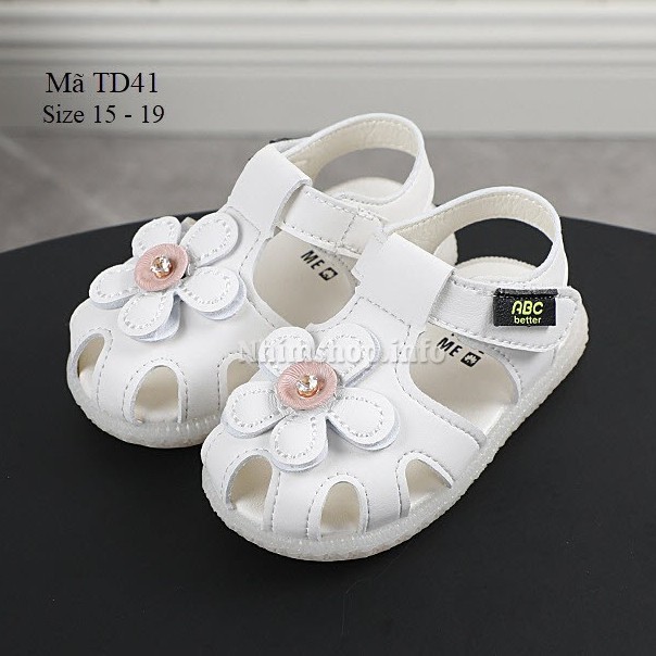 Dép tập đi - Sandal bé gái 6 đến 18 tháng TD41 da mềm họa tiết hoa xinh xắn quai dán tiện dụng đế ma sát và độ bám cao