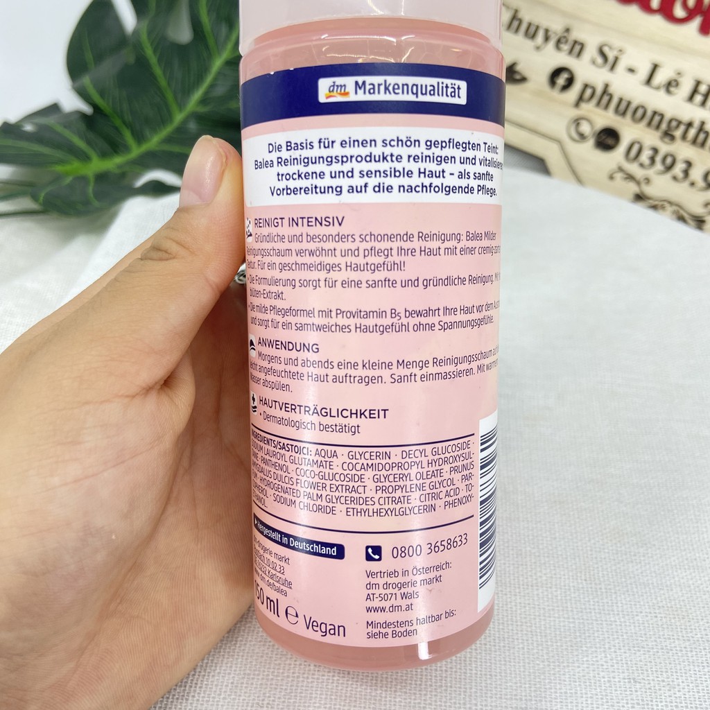 Sữa rửa mặt Balea 150ml dạng bọt kiềm dầu rửa sạch bụi bẩn và cung cấp độ ẩm cho da