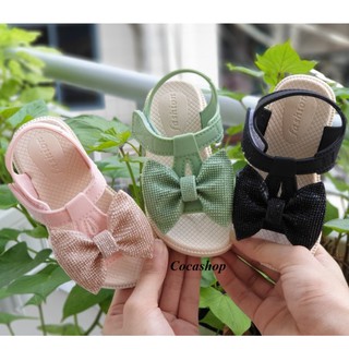 Giày sandal quai dán đế cao su mềm đính nơ tiểu thư cho bé gái đến trường siêu mềm