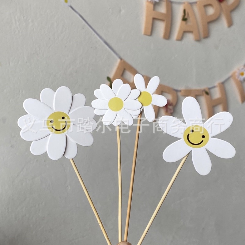 Cây Cắm Happy Birthday Bông Hoa Cúc Trang Trí Bánh Kem - Yori Party