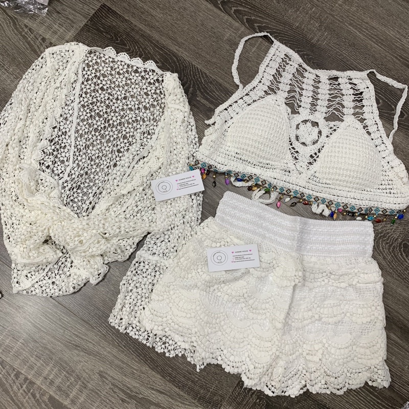 29-Set 3 món - set biển - áo bra cổ yếm + quần ren tầng + choàng ren tay loe