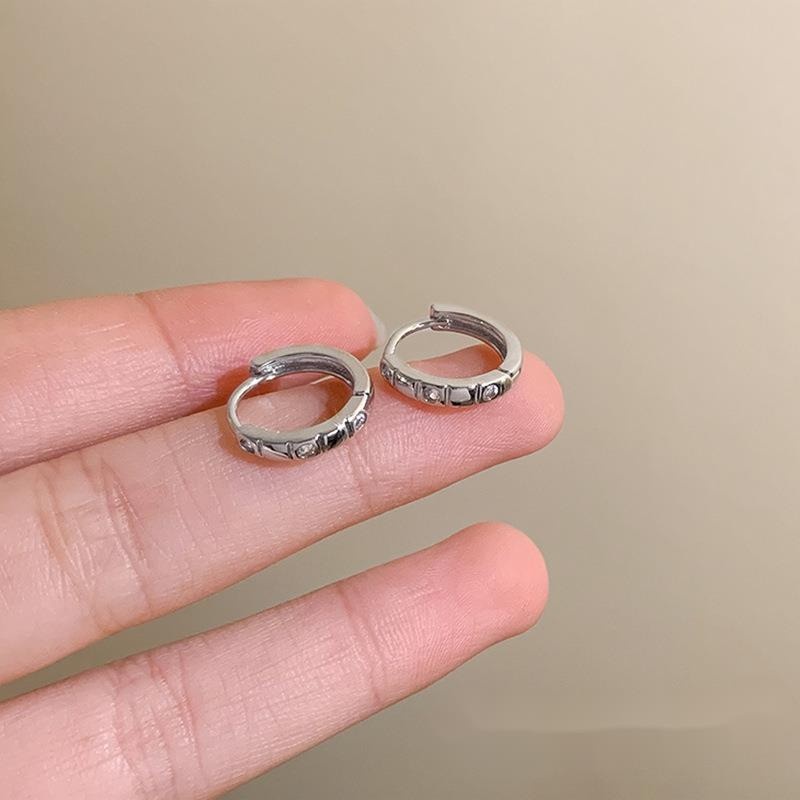 Bông Tai Dạng Vòng Đính Đá Thời Trang Hàn Quốc Cho Nữ